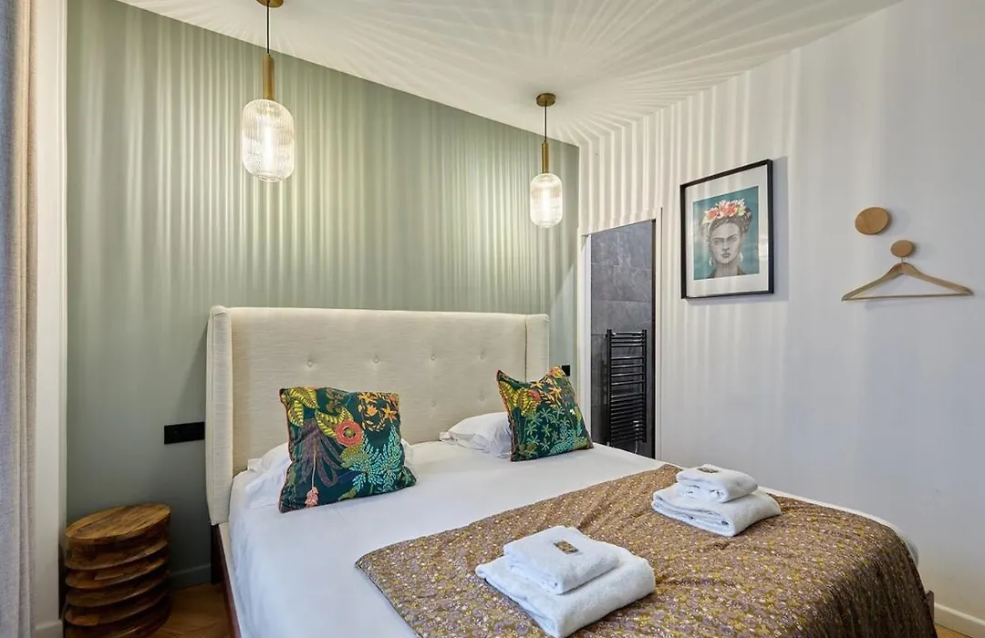 Apartment Montmartre By Studio Prestige-1
